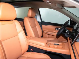 LEAPMOTOR C10 HYBRID ENCHUFABLE AUTORECARGABLE AUTOMATICO DESIGN REEV