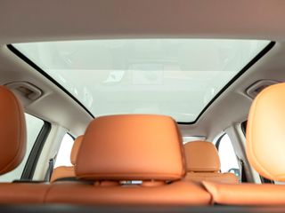 LEAPMOTOR C10 HYBRID ENCHUFABLE AUTORECARGABLE AUTOMATICO DESIGN REEV