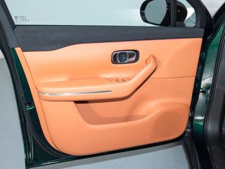 LEAPMOTOR C10 HYBRID ENCHUFABLE AUTORECARGABLE AUTOMATICO DESIGN REEV