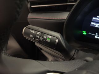 LEXUS LBX 1.5 136HP HEV ELEGANT PLUS BLACK 136 5P