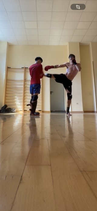 Entrenador de boxeo , Muay Thai o kickboxing