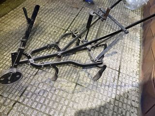 Arado antiguo de metal