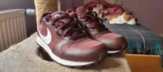 Zapatillas Nike Talla 39 marrones y Blancas