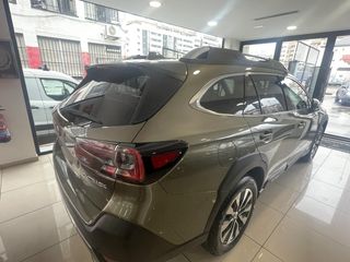Subaru OUTBACK 2.5i Touring CVT Lineartronic AWD