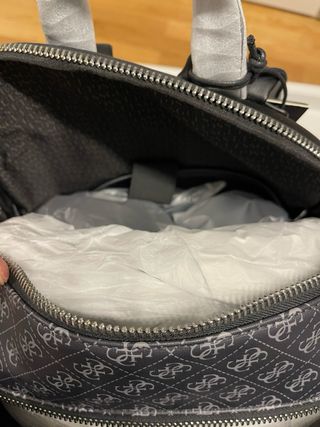 Mochila Guess Manhattan Logo Negra/Gris