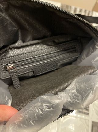 Riñonera Guess Logo Negra