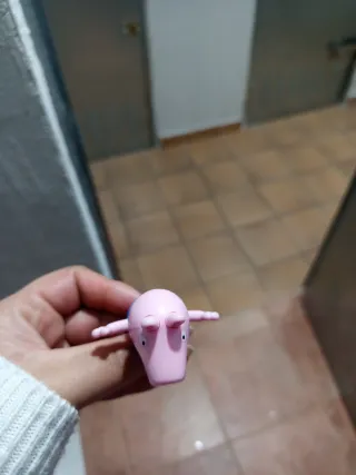 Coche Peppa Pig con 3 figuras y accesorios