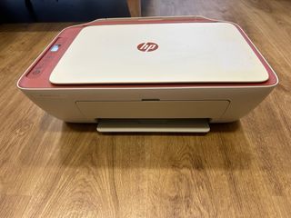 Impresora HP Blanca y Roja Poco Uso