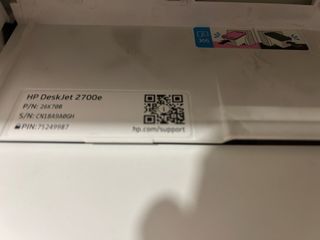 Impresora HP Blanca y Roja Poco Uso