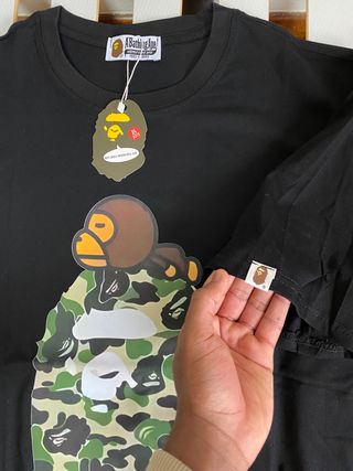 Camiseta Bape Negra y Verde