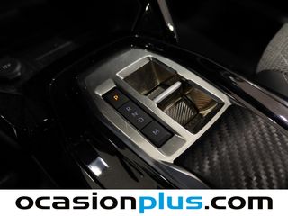 Peugeot 2008 Allure Hybrid eDCS6 100 kW (136 CV)