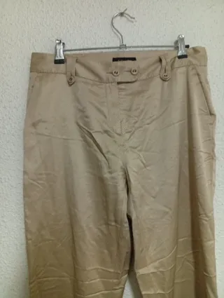 Pantalón dorado talla 40