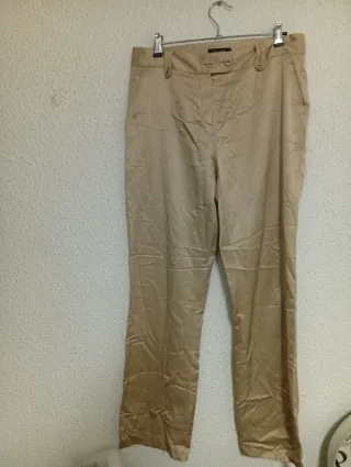 Pantalón dorado talla 40