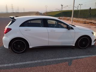 Mercedes-Benz Clase A 220i 184CV AMG