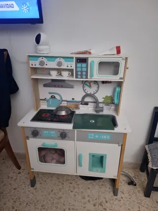 Cocinita de juguete infantil