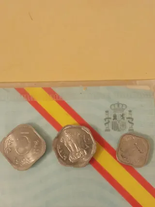 Moneda antigua reproducción Peseta