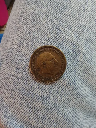 Moneda antigua reproducción Peseta