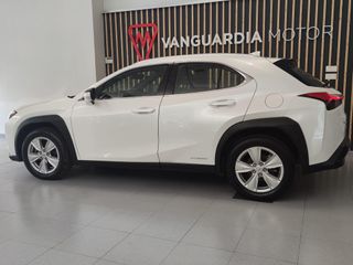 LEXUS UX 2.0 250h Business 4WD Navigation