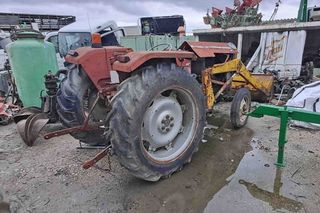 Tractor Ebro 160 con pala