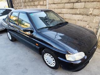 225945 1011385 paragolpes del ford escort - 1.6 mt