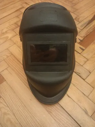 Careta de soldar negra