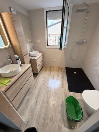 Chica de mantenimiento