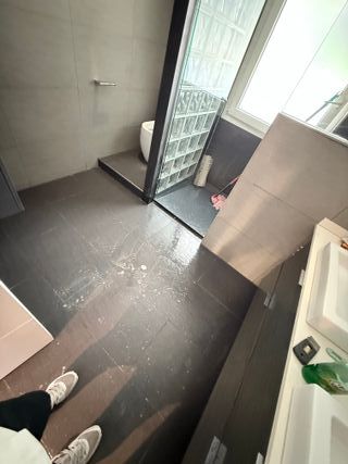 Chica de mantenimiento