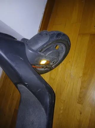 Patinete Eléctrico Xiaomi Viene con cargador