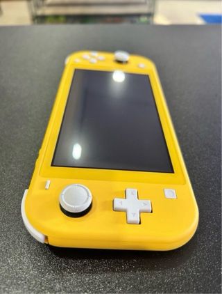 Nintendo Switch Lite Amarilla