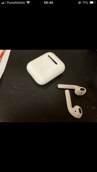 AirPods Apple