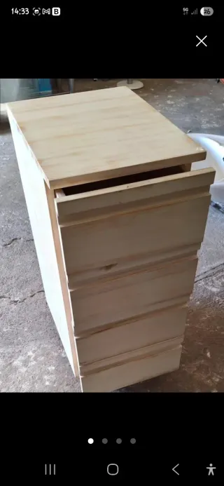 Cajonera de madera beige