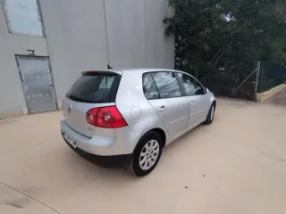 Volkswagen Golf Automático