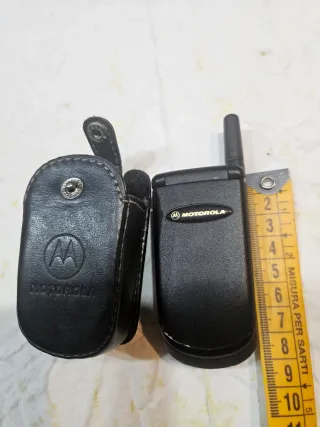 Teléfono Móvil Motorola Flip Negro