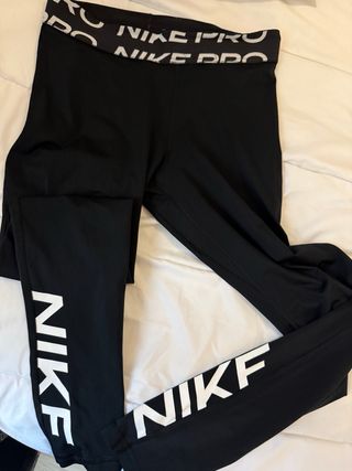 Conjunto deportivo Nike Pro mujer