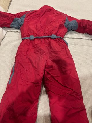 Mono de esquí rojo talla 6 años