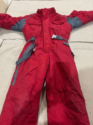 Mono de esquí rojo talla 6 años