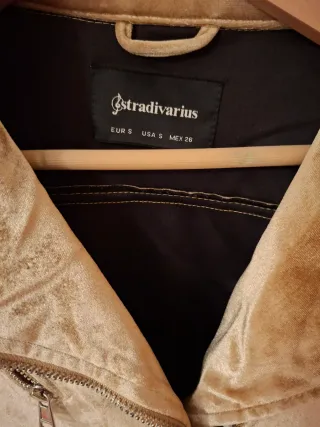 Cazadora Stradivarius Terciopelo Dorado Talla S
