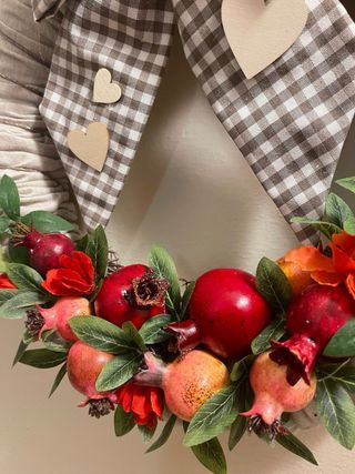 Ghirlanda melograni tessuto e legno