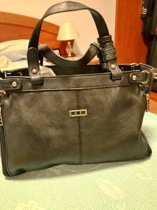 Bolso de mano negro para mujer