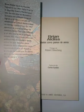 BRIAN ALDISS GALAXIAS COMO GRANOS DE ARENA...