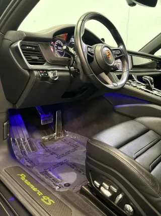 Porsche Panamera 2021