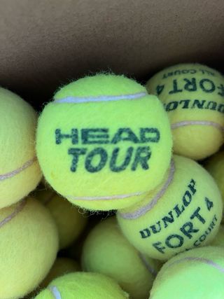 50 pelotas de tenis HEAD y Dunlop