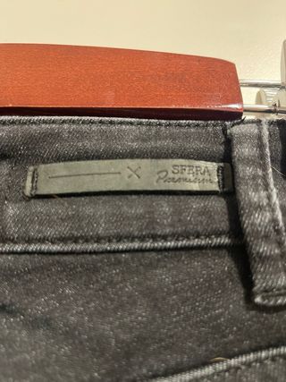 Pantalón pitillo negro Sfera Denim Premium