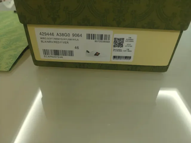 Deportivas Gucci Blancas con Abeja Bordada