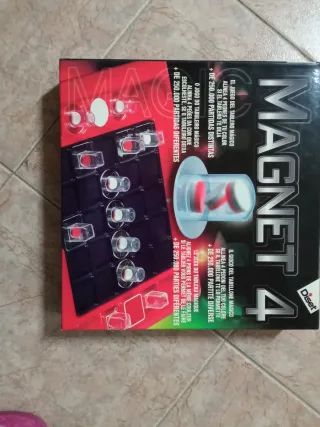 Juego de mesa Magnet 4