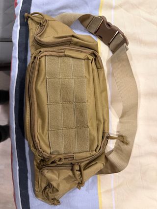 Riñonera de nailon beige