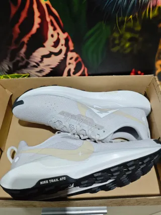 Nike Pegasus Trail 5 Beige/Blanco