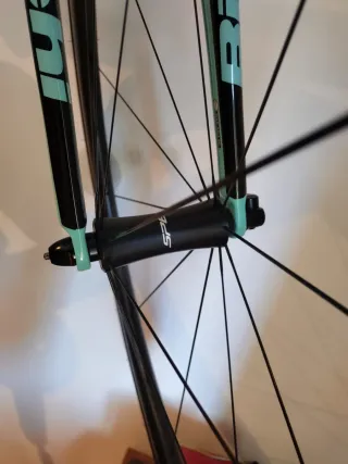 Bicicleta de Carretera Bianchi Celeste