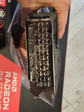 Gigabyte RX 6600 XT Gaming OC 8GB - Como Nueva