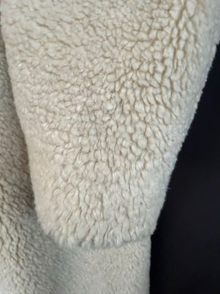 Abrigo color crema poliester HUGO BOSS talla L